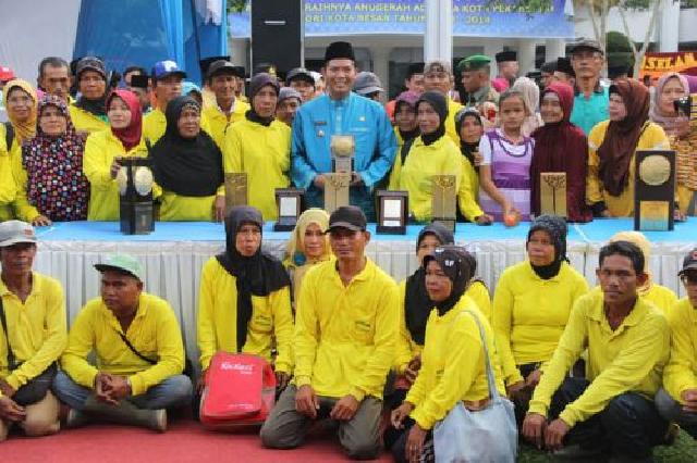 Pasukan Kuning DLHK Pekanbaru Tak Terima THR dan Cuti Lebaran
